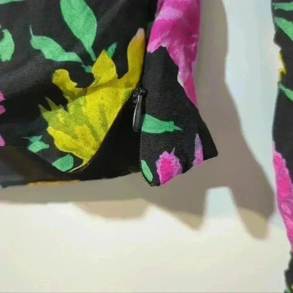 ZARA | Pink/Black/Yellow/Green Rcuhed Long  Sleeve Corset Crop Top - Picture 5 of 8